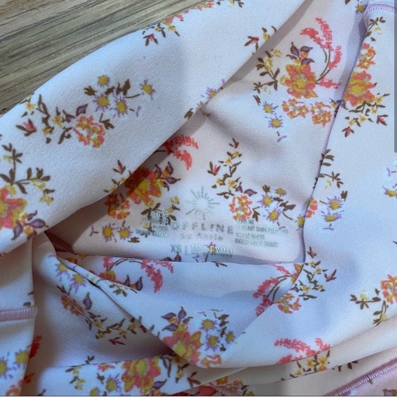 Offline By Aerie Pink Floral Leggings - Picture 2 of 3